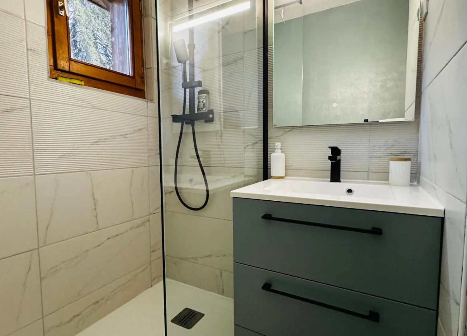 Apartment Appartement Calme Et Chaleureux Demi-Quartier